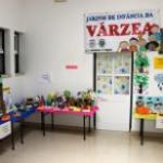 Exposio trabalhos em reciclagem do Jardim Infncia Vrzea