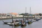 Ria - Barcos Moliceiros e outras embarcações no Porto de Abrigo da Bestida